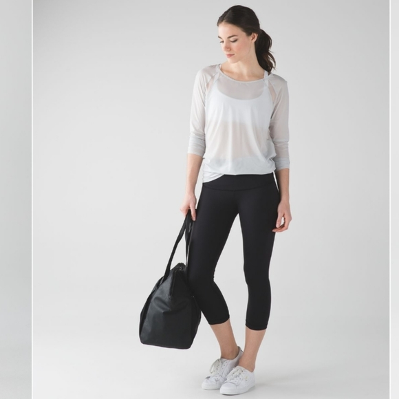 lululemon athletica Pants - Lululemon Wunder Under Black Crop Leggings